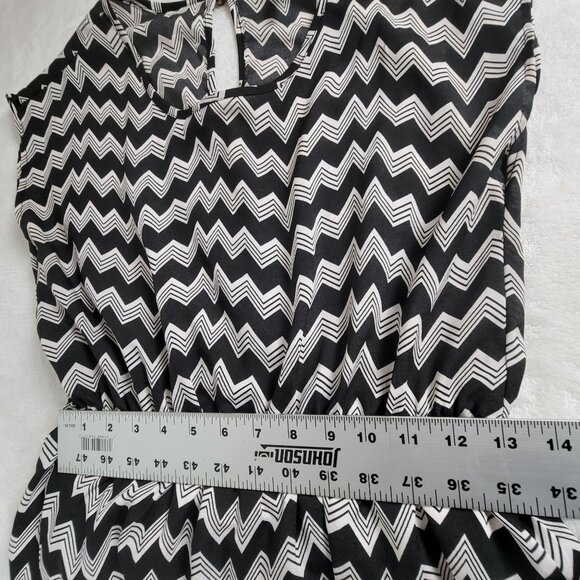 Moonlight Women Chevron Pattern Black White Casual Dress Medium Drawstring Waist - Picture 7 of 9